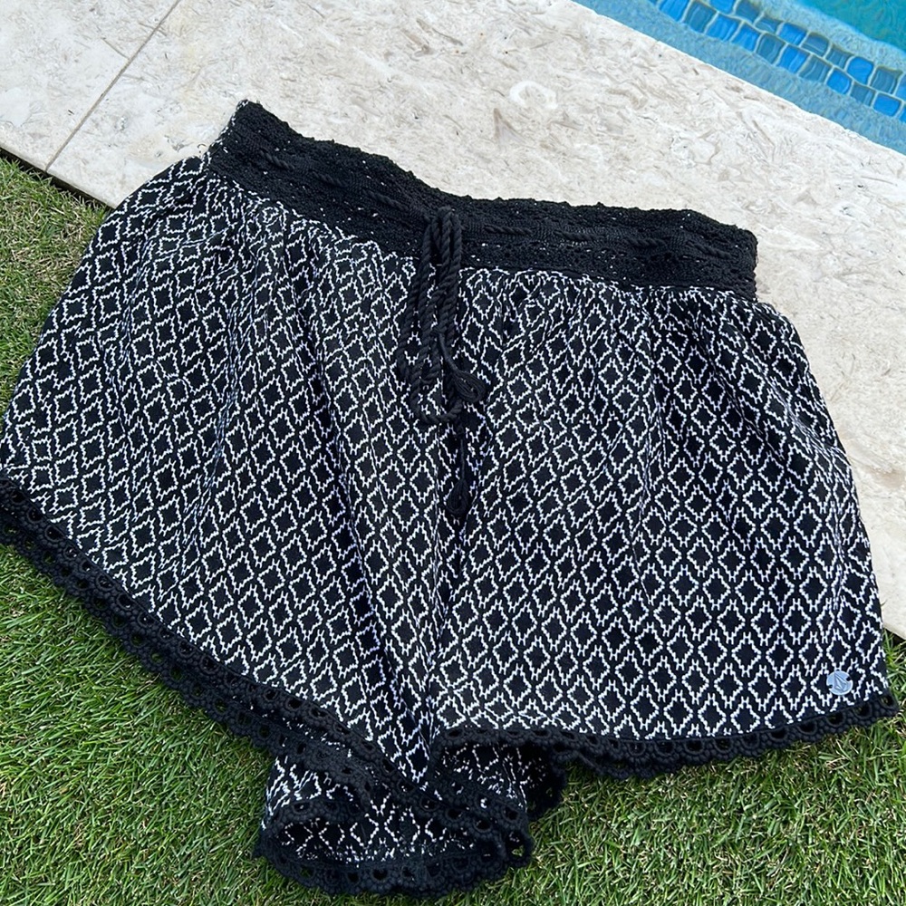 EUC Volcom pool or beach cover up shirts